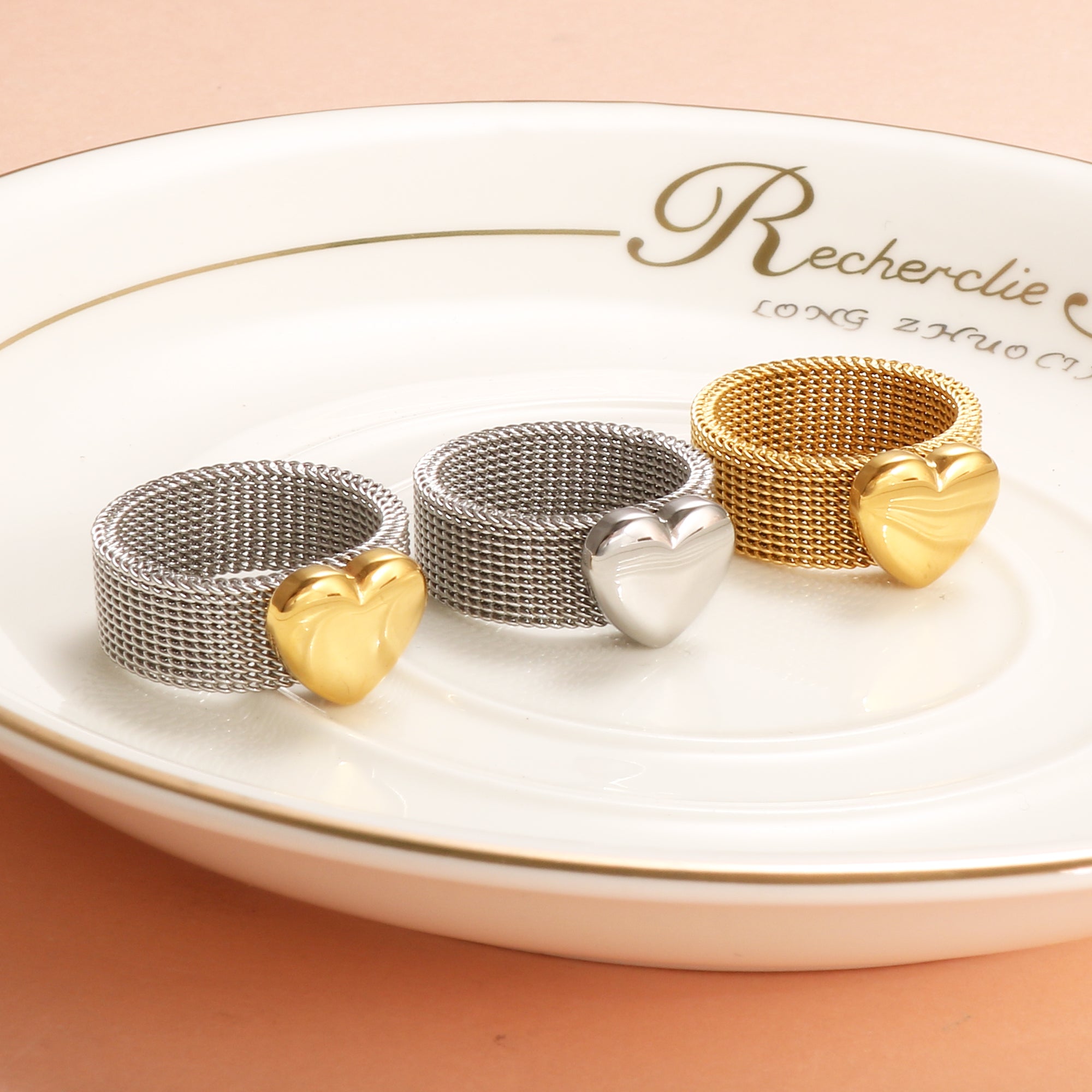 Bracelet manchette en maille à ouverture ajustable